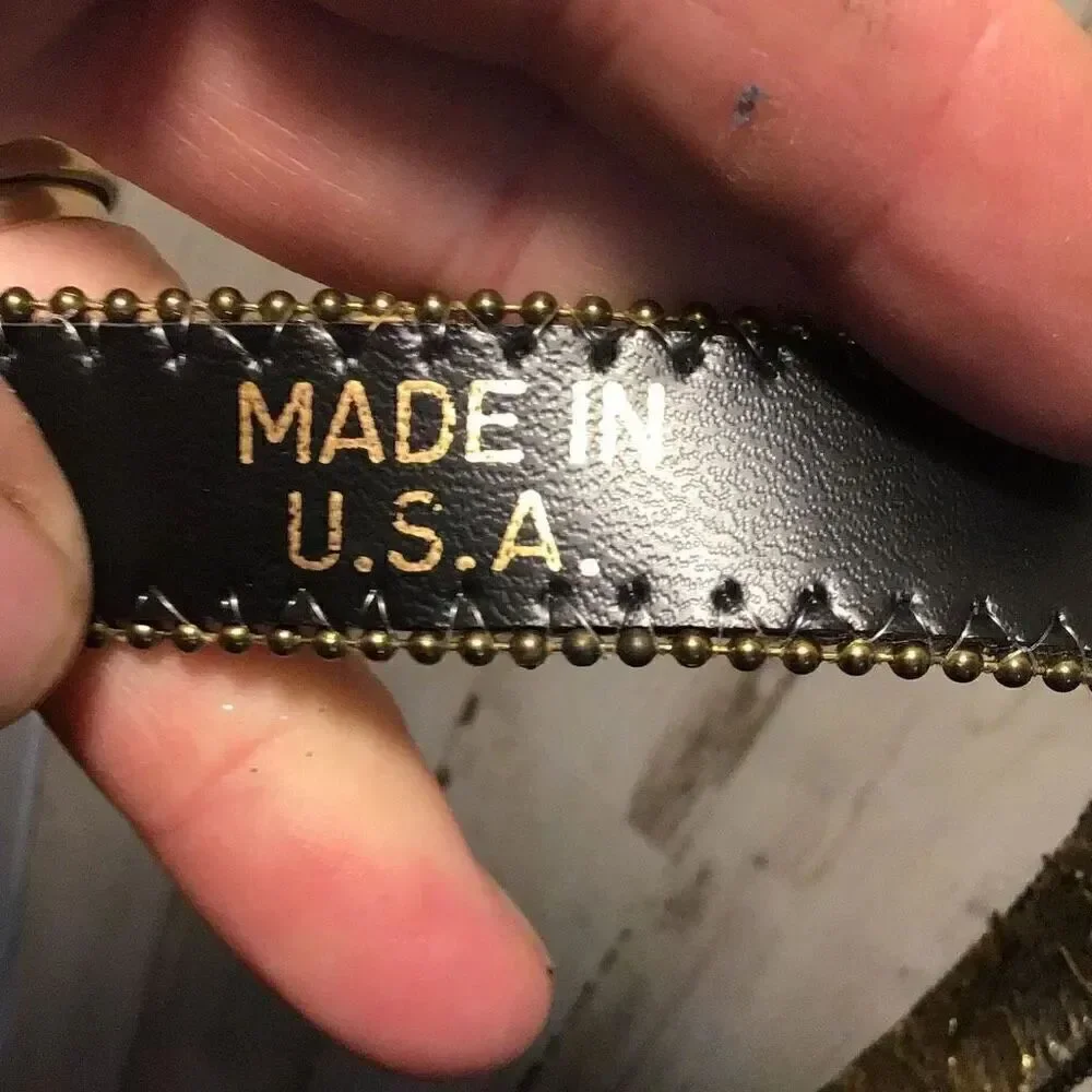 Belt beautiful, golden silver pattern, small 28 inch made in the USA